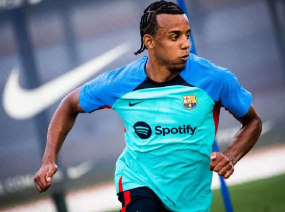 孔德赛前谈西班牙国家德比:与姆巴佩交流,赞其状态出色