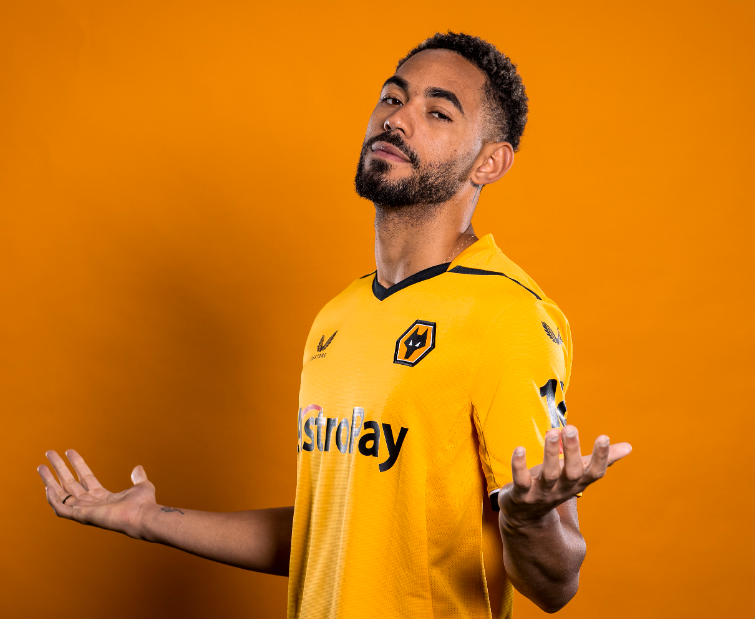 内维尔评曼联:引援助力,前六可期