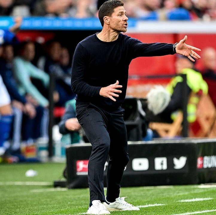 皇马更衣室暗流涌动:阿隆索管理面临挑战