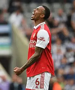 英超第十轮:阿森纳客胜伯恩利,加布里埃尔荣膺全场最佳