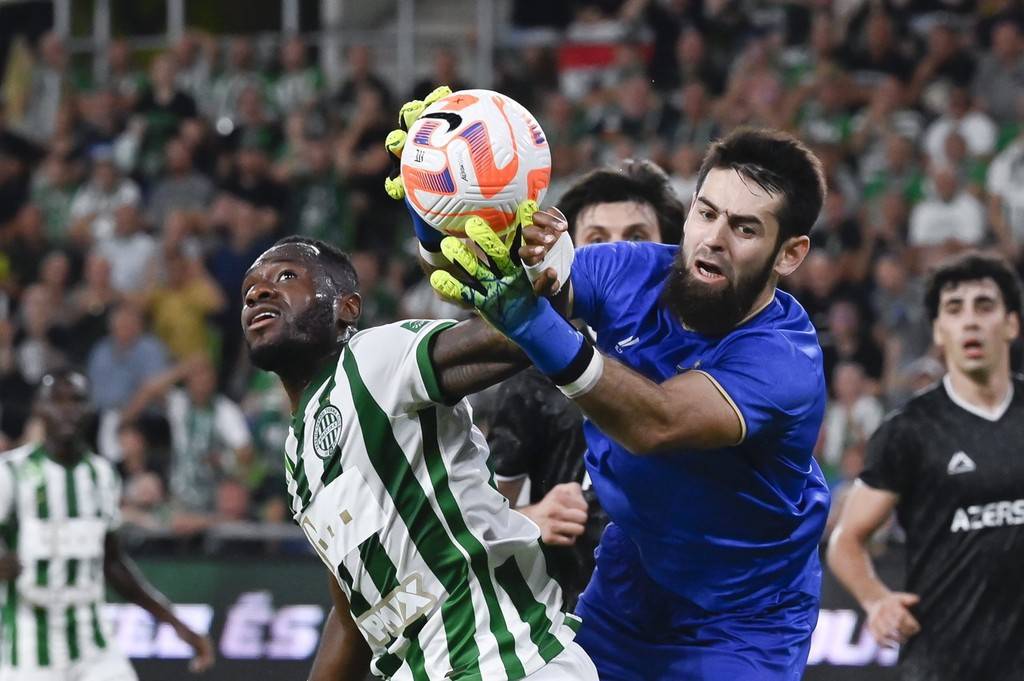 欧冠黑马激战蓝军,卡拉巴赫主场迎大考