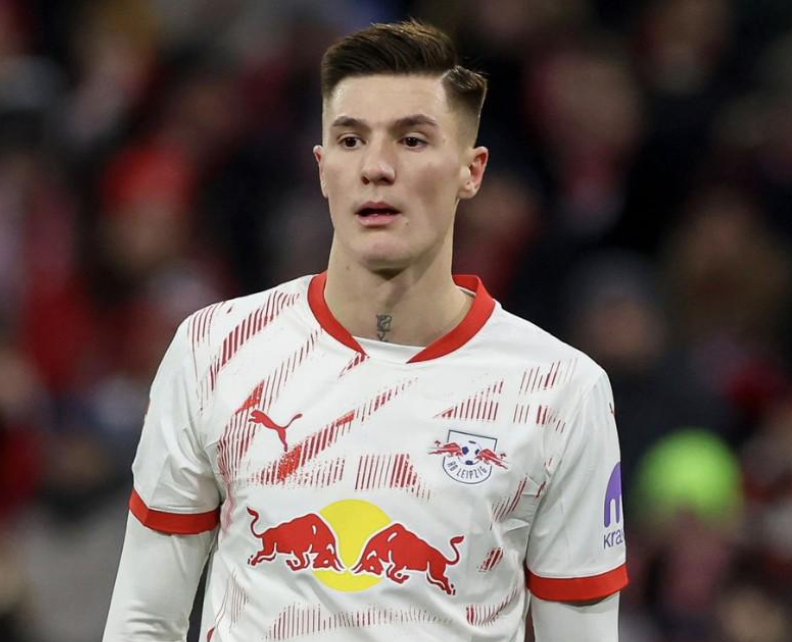 特洛伊·迪尼炮轰曼联引援:舍什科表现引质疑,引援策略遭诟病