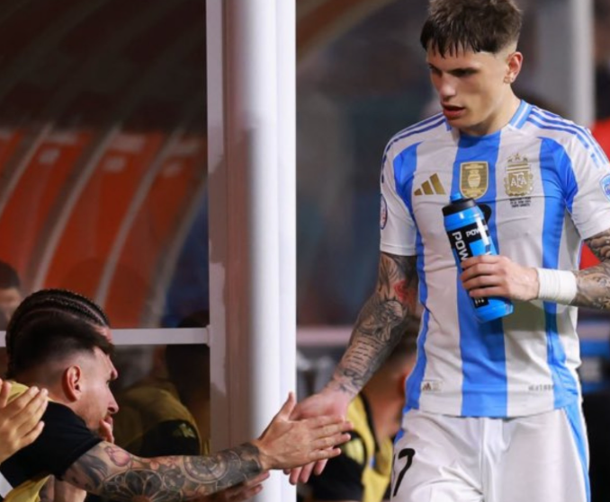 前切尔西中场西德维尔评球:盛赞加纳乔,力挺埃斯特旺