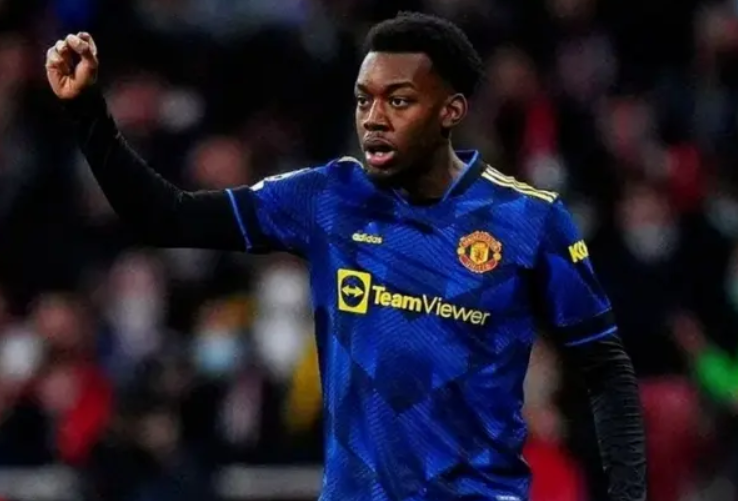 伊兰加转会纽卡后的表现落差:从森林闪耀到圣<a href='https://www.www.byqcxy.com/news/tag/447.html' style='color: blue;'>詹姆斯</a>公园的黯淡