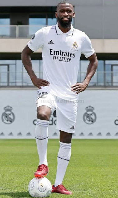 <a href='https://byqcxy.com/news/tag/286.html' style='color: blue;'>皇马</a>与吕迪格续约进程解析:伤病暂缓,未来可期