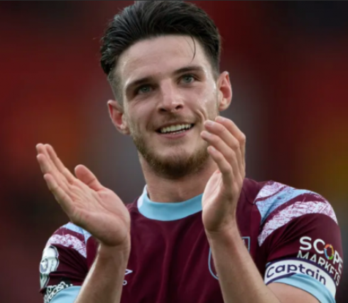 加里·内维尔盛赞阿森纳中场赖斯：不可替代的球队粘合剂