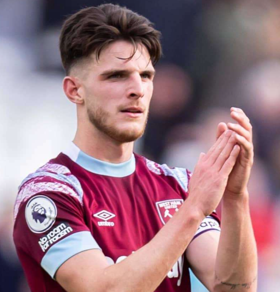 加里·内维尔盛赞阿森纳中场赖斯：不可替代的球队粘合剂