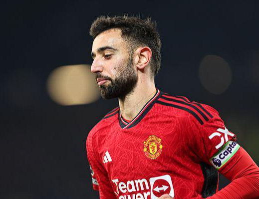 B费未来去向引关注：曼联挽留与沙特邀约的双重博弈