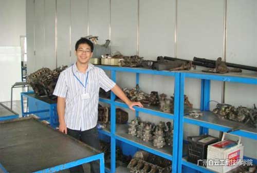 梅州市梅县进口汽车维修与服务有限公司总经理 洪伟志